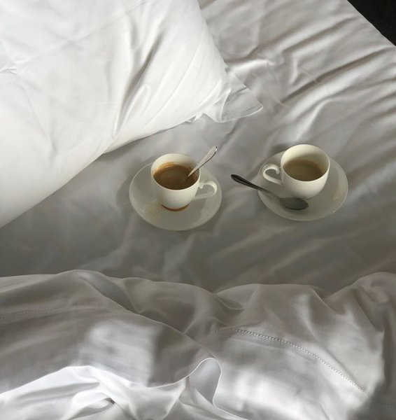 Кофе в постель для девушки