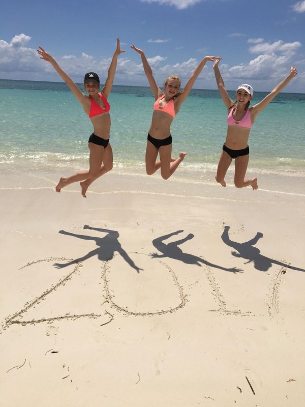 подружки на отдыхе