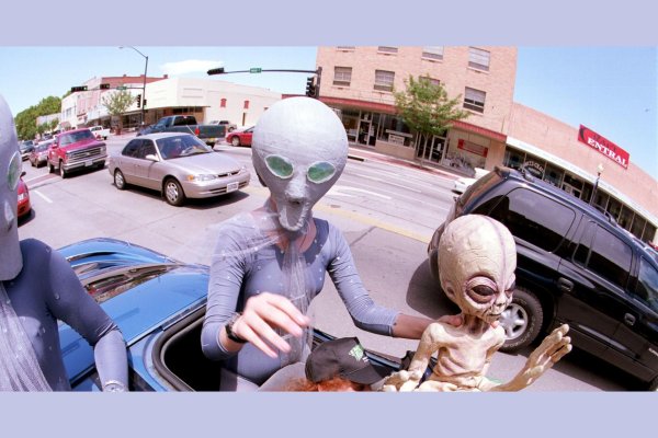 инопланетянин человек