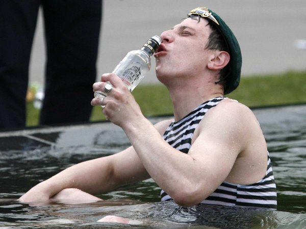 пьяные десантники