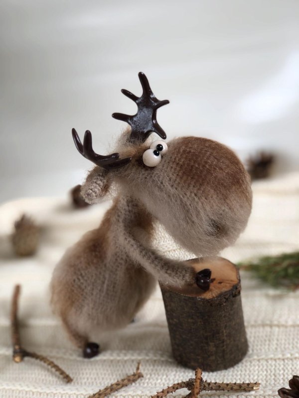 лось игрушка