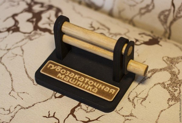 губозакаточная машина