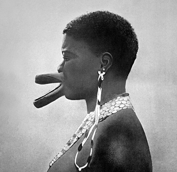 африканцы с вытянутой губой