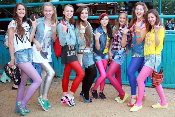 стиль 90х одежда