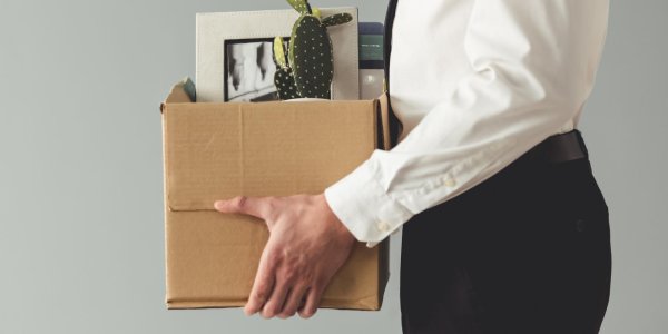 уволенный сотрудник