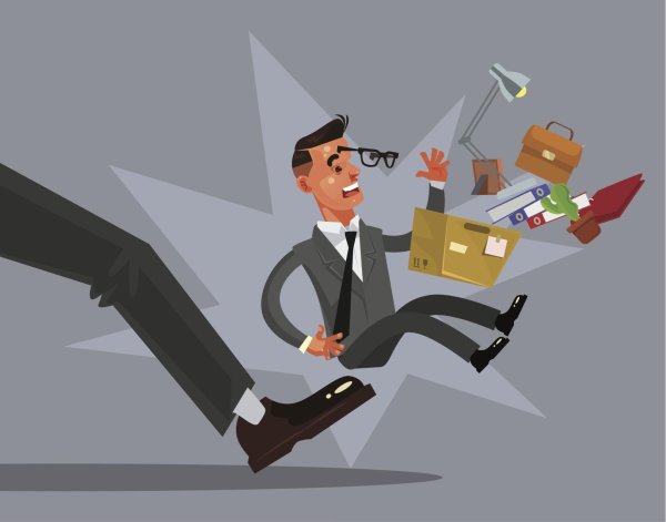 работодатель увольняет работника