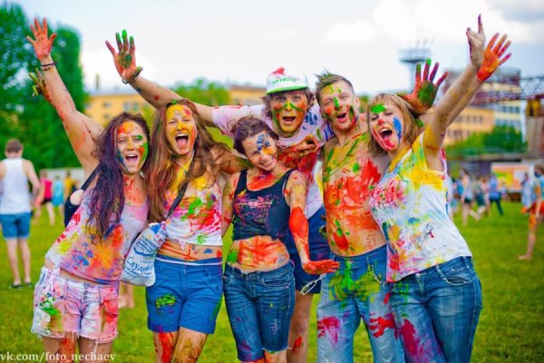 фестиваль краски холи