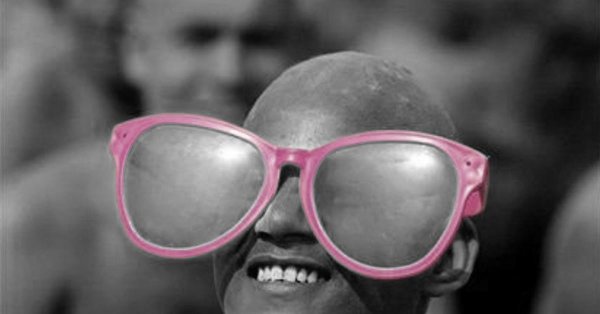 в розовых очках