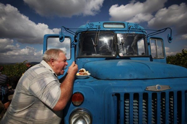 грузовая машина