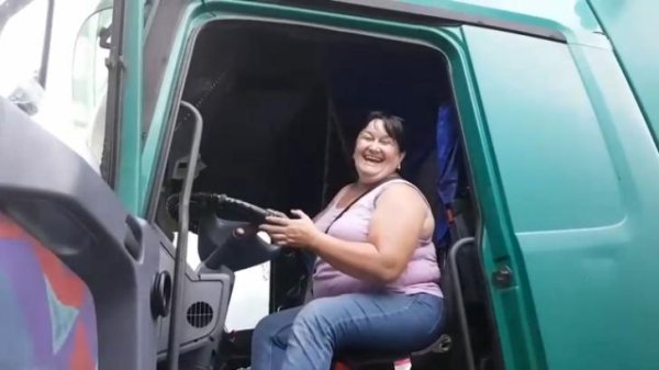 юлия лазарева дальнобойщица