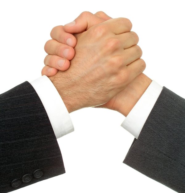 рукопожатие мужчин