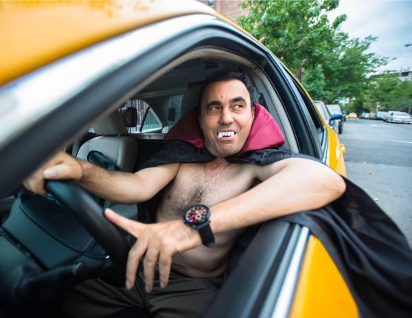 смешной таксист