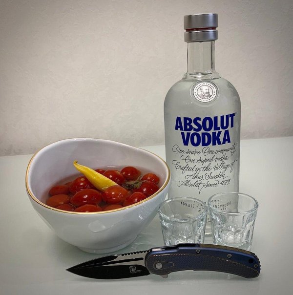 5 бутылок водки