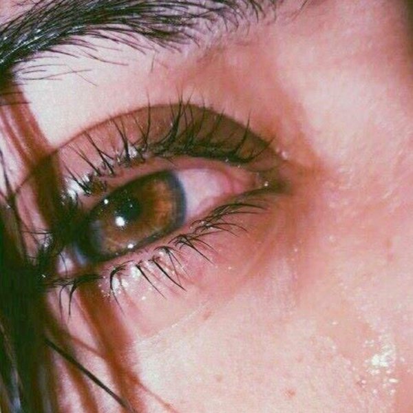 заплаканные глаза