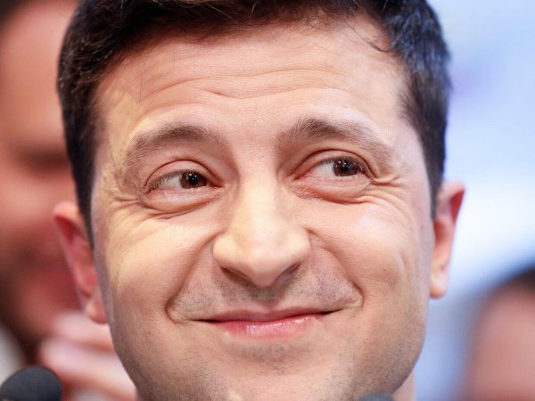 зеленский улыбается