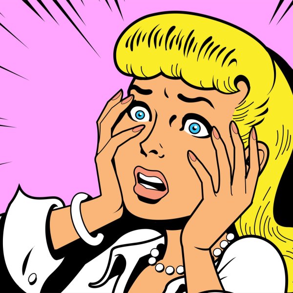 удивленная девушка