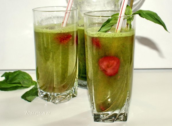 клубничношпинатный смузи