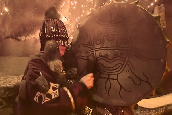 камлание шамана