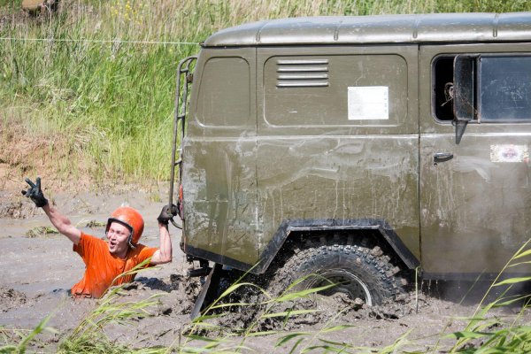 уаз 31519 по грязи