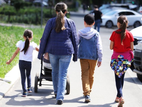 четверо детей