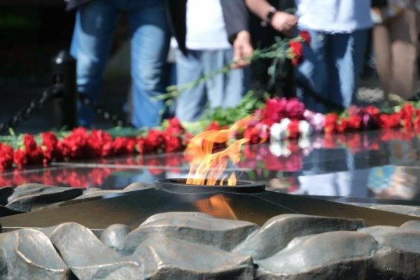 у вечного огня