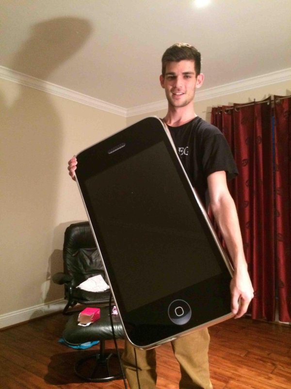 огромный айфон