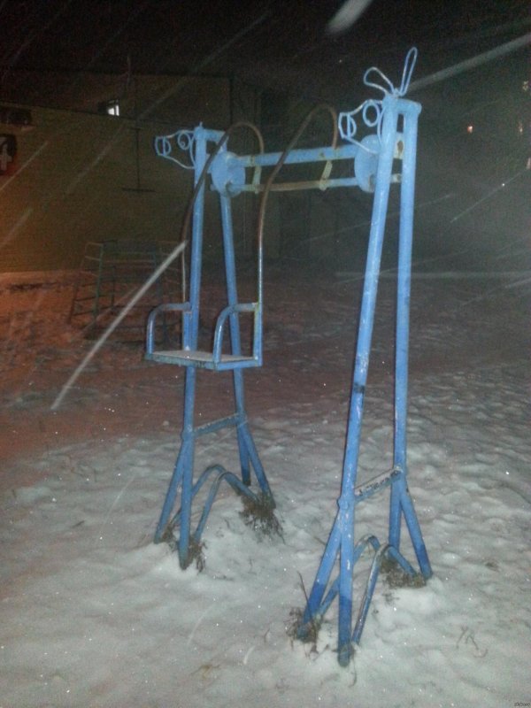 суровые челябинские качели