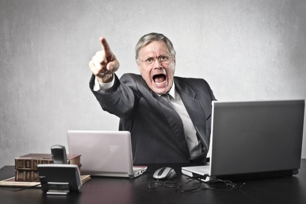 неадекватный начальник