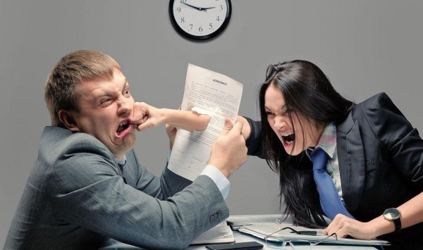 человек в гневе