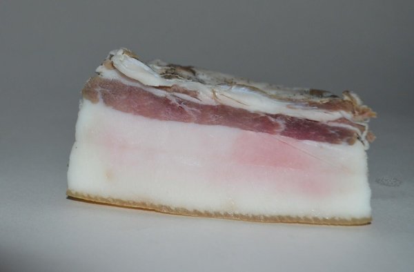 кусок сала