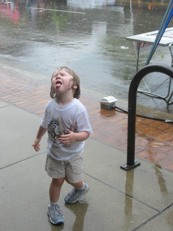 весёлый дождь