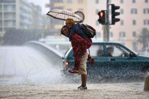 сильный дождь прикол