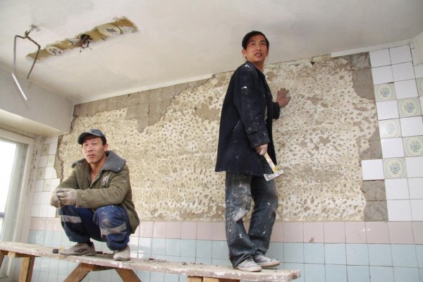 таджики на стройке