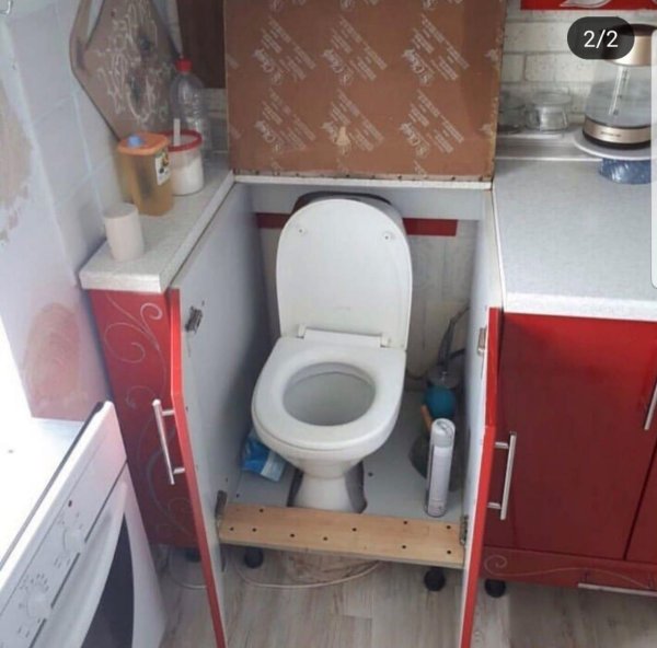 странное расположение туалетов