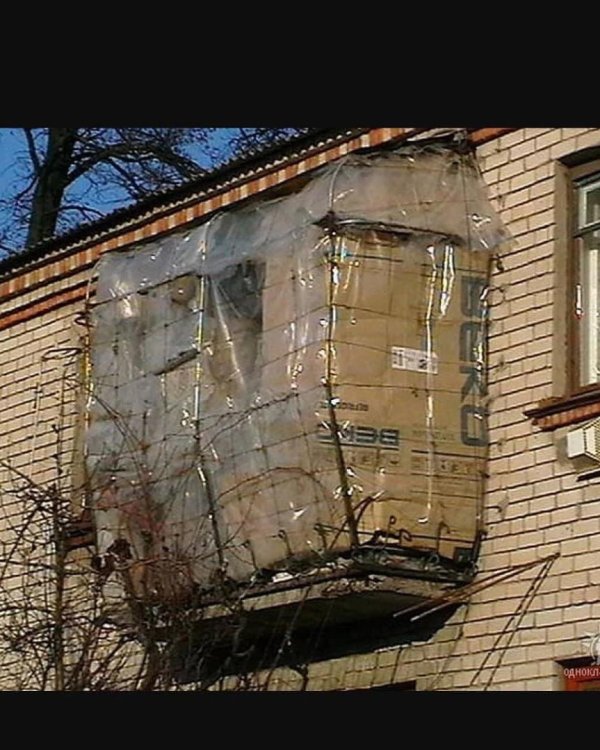 странные балконы