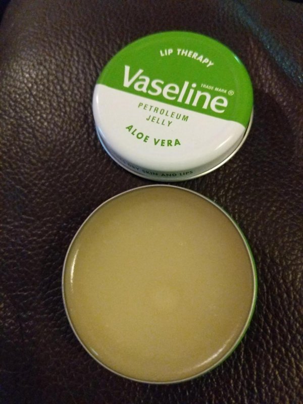 vaseline lip balm