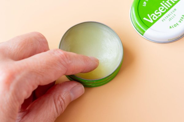 бальзам для губ