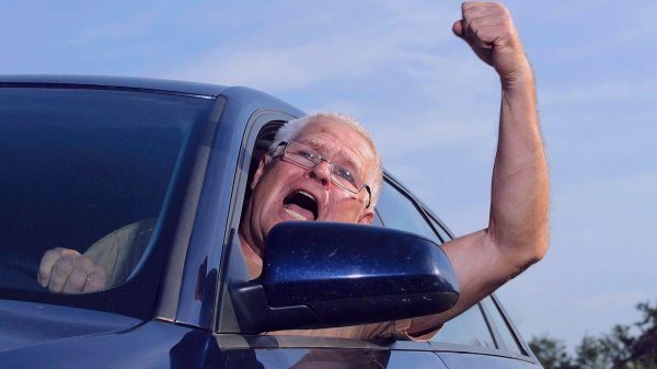 злой водитель