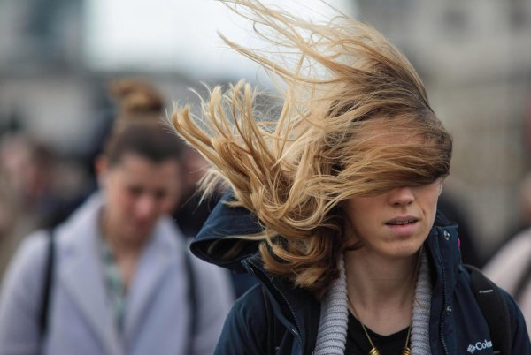 порыв ветра