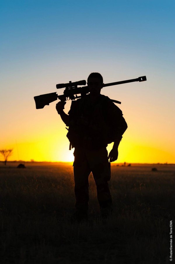 солдат на закате