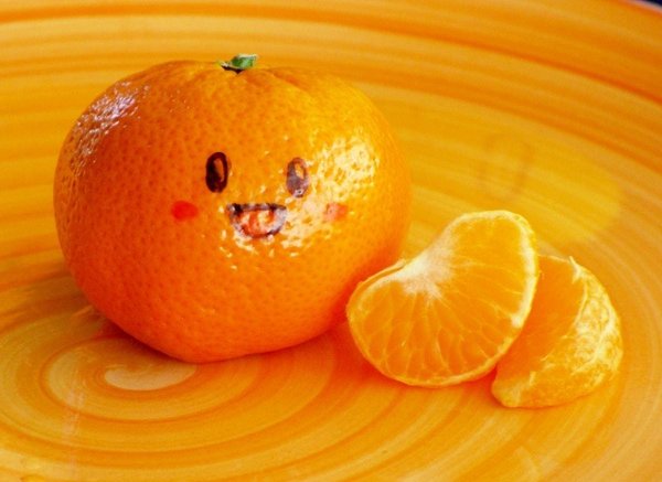 апельсин с улыбкой