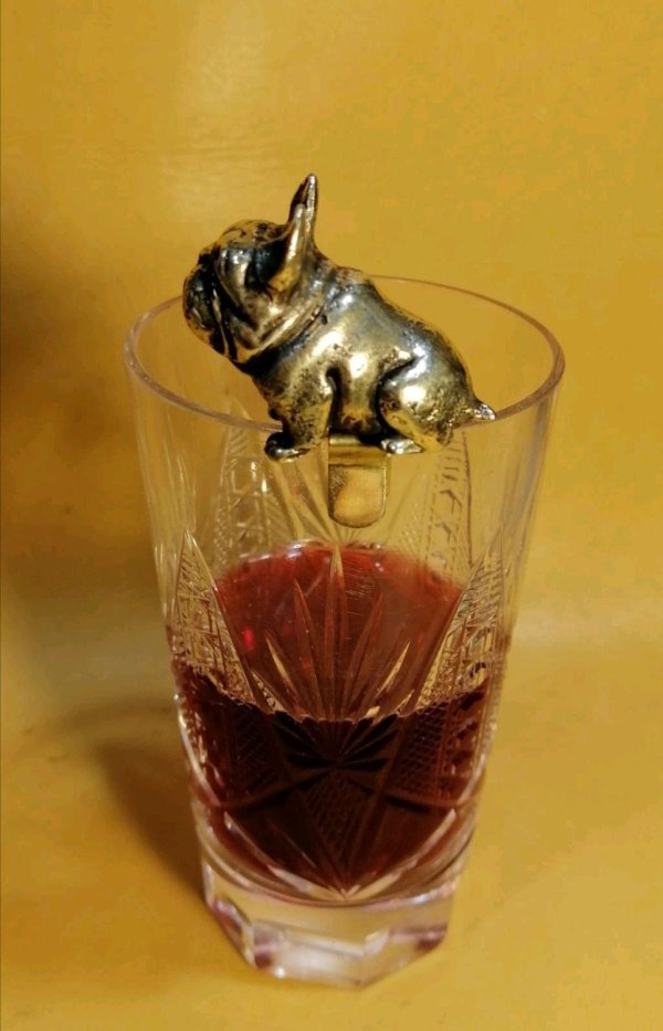 французская бульдог