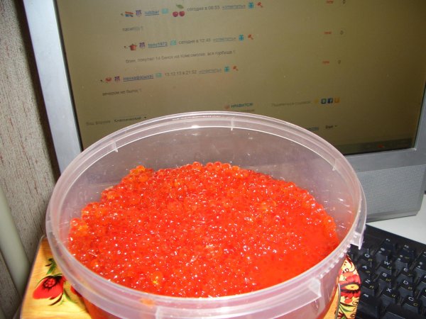 банка с икрой