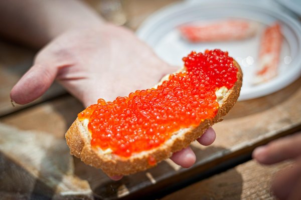 бутерброд с икрой