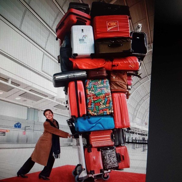 много чемоданов