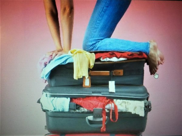 собранные чемоданы