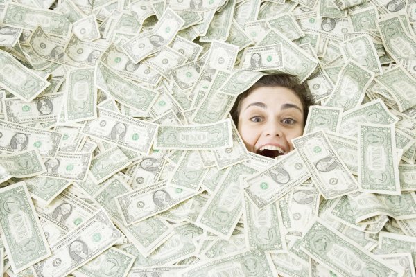 купаться в деньгах