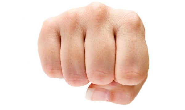 женский кулак