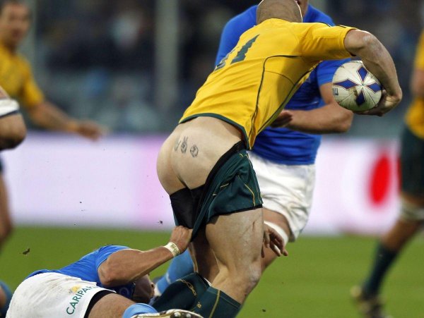 футболисты ню