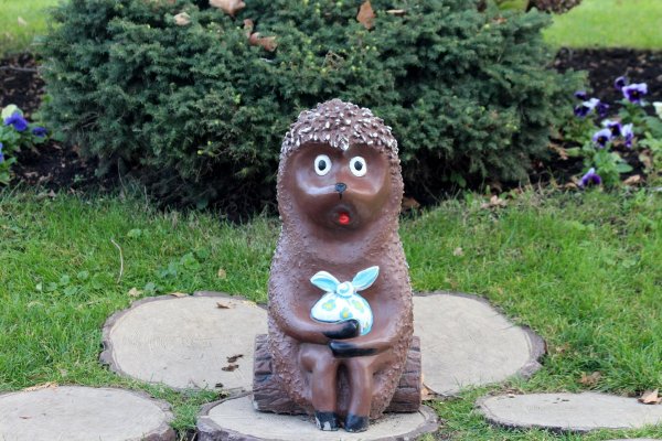 памятник ежу